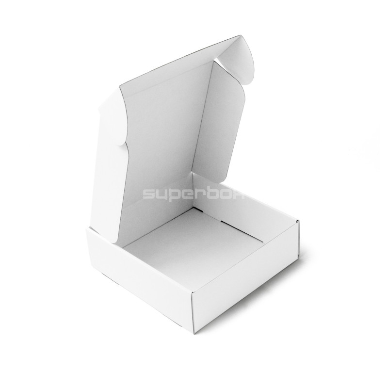 Elegant hvid lille gaveæske, 6 cm høj
