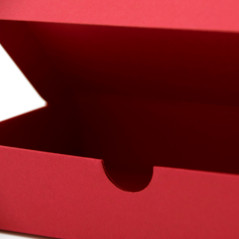 Rød aflang kartonæske | 150x70x30 mm | Superbox