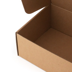 Hurtiglukkende postæske | 205x140x80 mm | Superbox