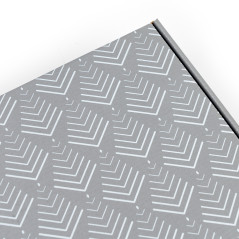 Grå julegaveæske med juletræsmønster, 305×215×85 mm