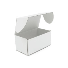 Rektangulær hvid forsendelsesæske, 15,7 cm lang