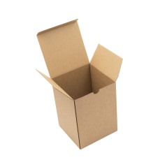 Brun, aflang forsendelseskasse til kosmetik