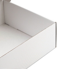 Hvid kvadratisk gaveæske med gyldne linjer | 220x220x90 mm | Superbox