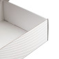 Hvid kvadratisk gaveæske med gyldne linjer | 220x220x90 mm | Superbox Hvid kvadratisk gaveæske med gyldne linjer | 220x220x90 mm | Superbox