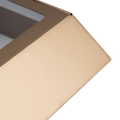 Dæmpet guld kvadratisk gaveæske med klart vindue | 220x220x90 mm