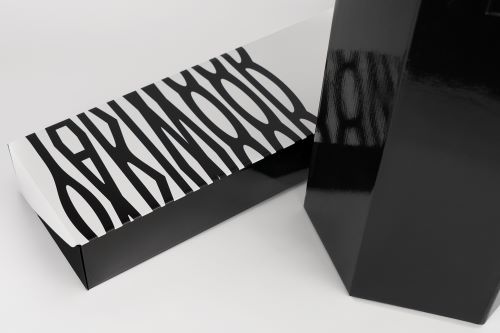 Elegante kasser dækket med blank laminering